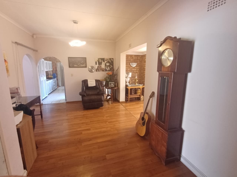 4 Bedroom Property for Sale in Helikonpark Gauteng