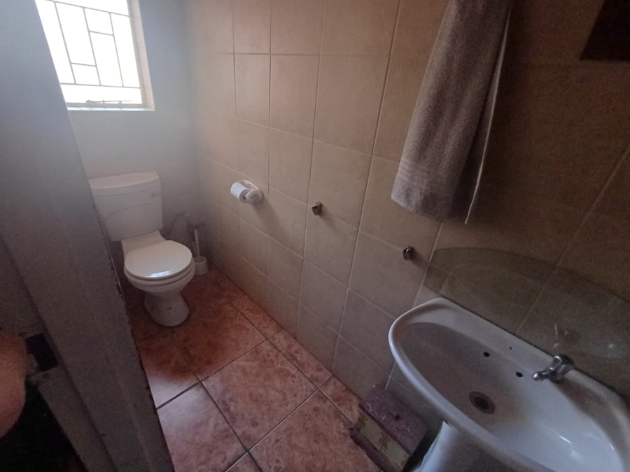 4 Bedroom Property for Sale in Helikonpark Gauteng