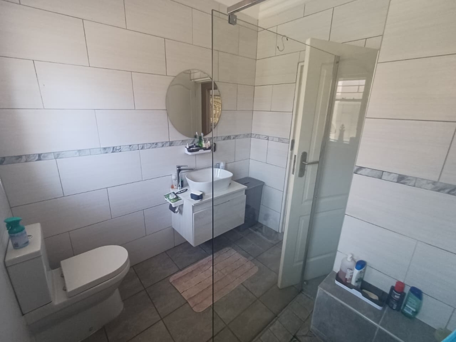 4 Bedroom Property for Sale in Helikonpark Gauteng