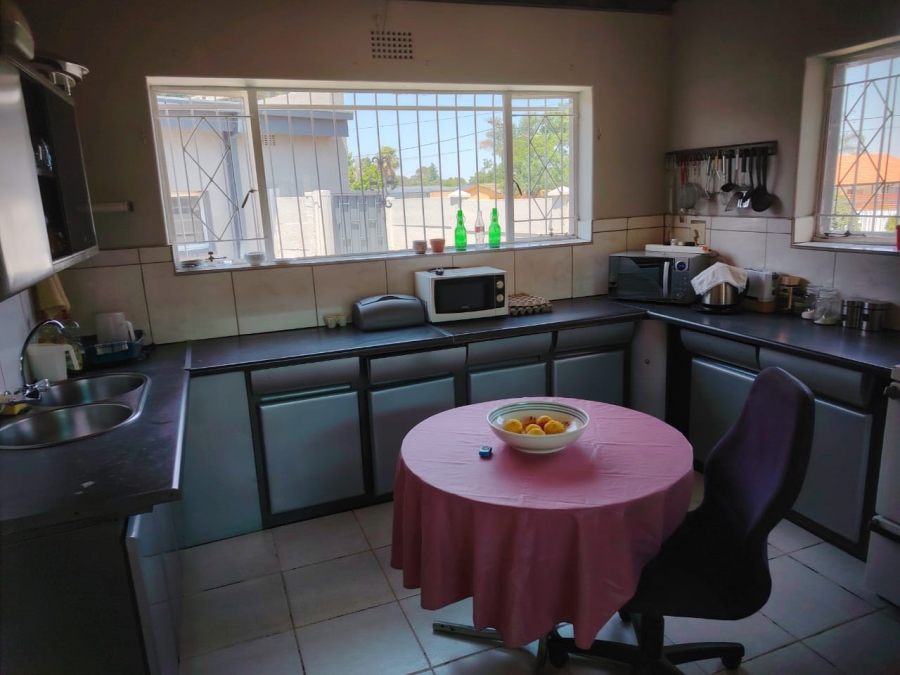 4 Bedroom Property for Sale in Greenhills Gauteng