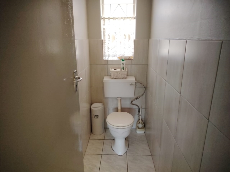4 Bedroom Property for Sale in Greenhills Gauteng
