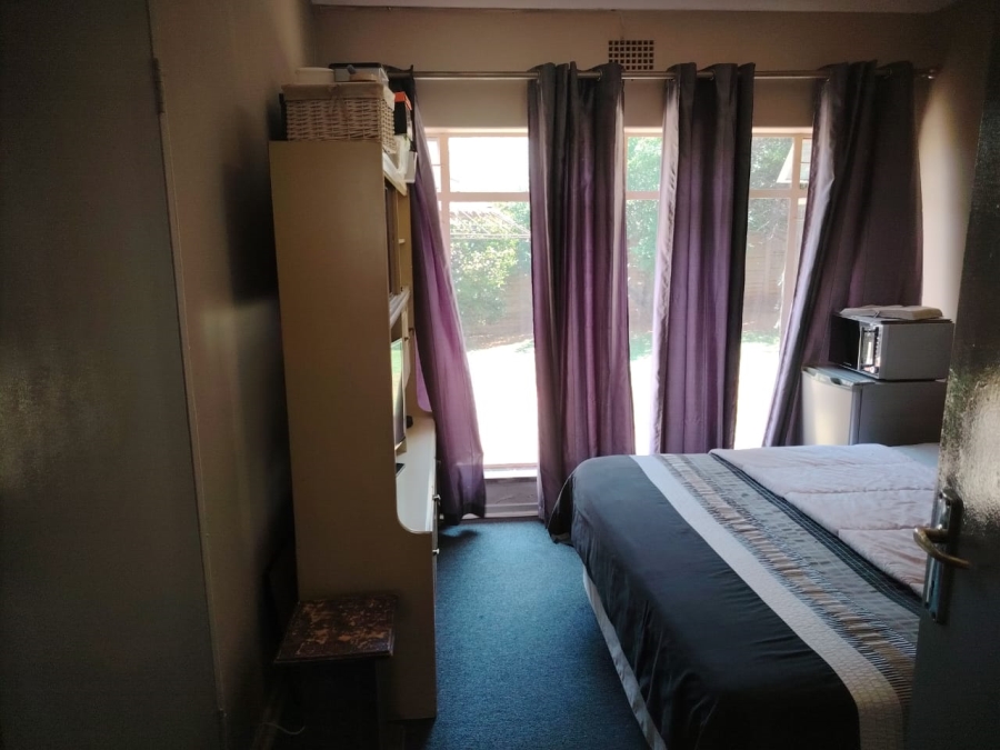 4 Bedroom Property for Sale in Greenhills Gauteng