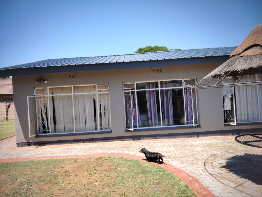 4 Bedroom Property for Sale in Greenhills Gauteng