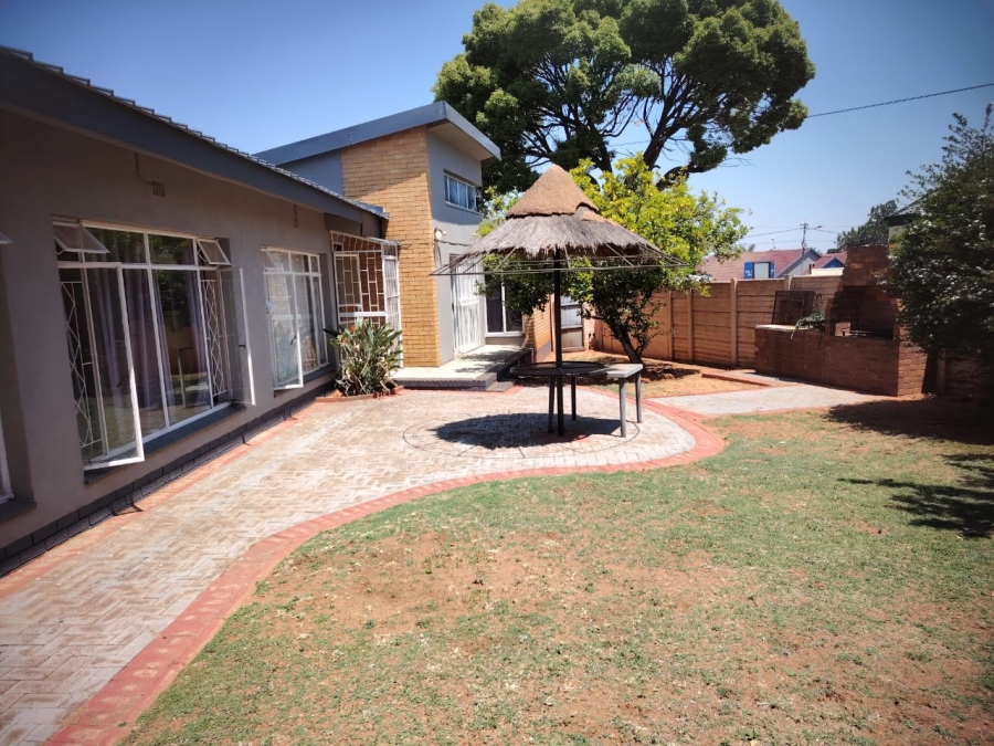 4 Bedroom Property for Sale in Greenhills Gauteng