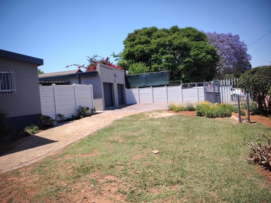 4 Bedroom Property for Sale in Greenhills Gauteng