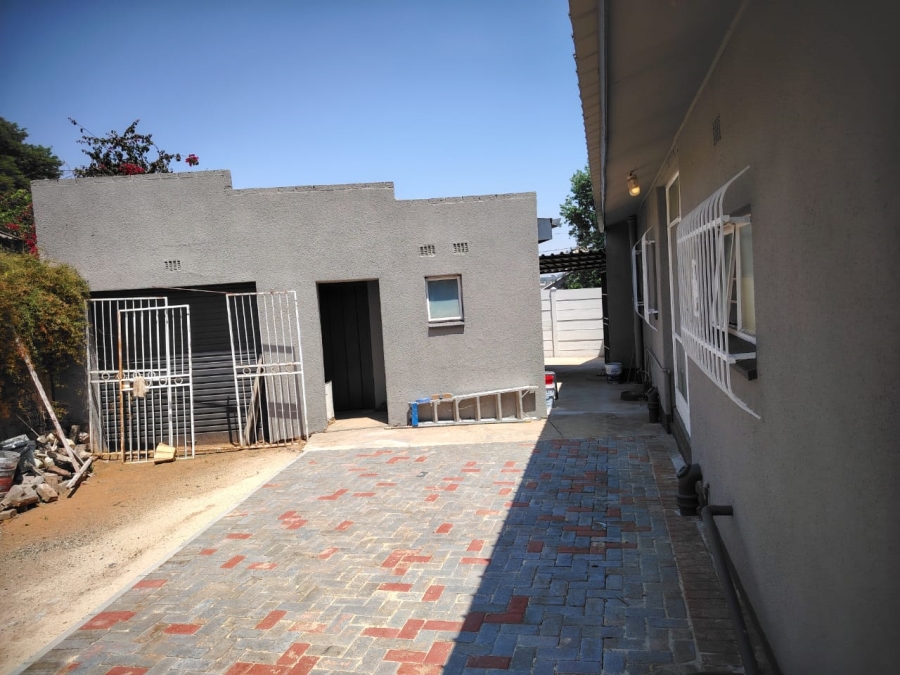 4 Bedroom Property for Sale in Greenhills Gauteng