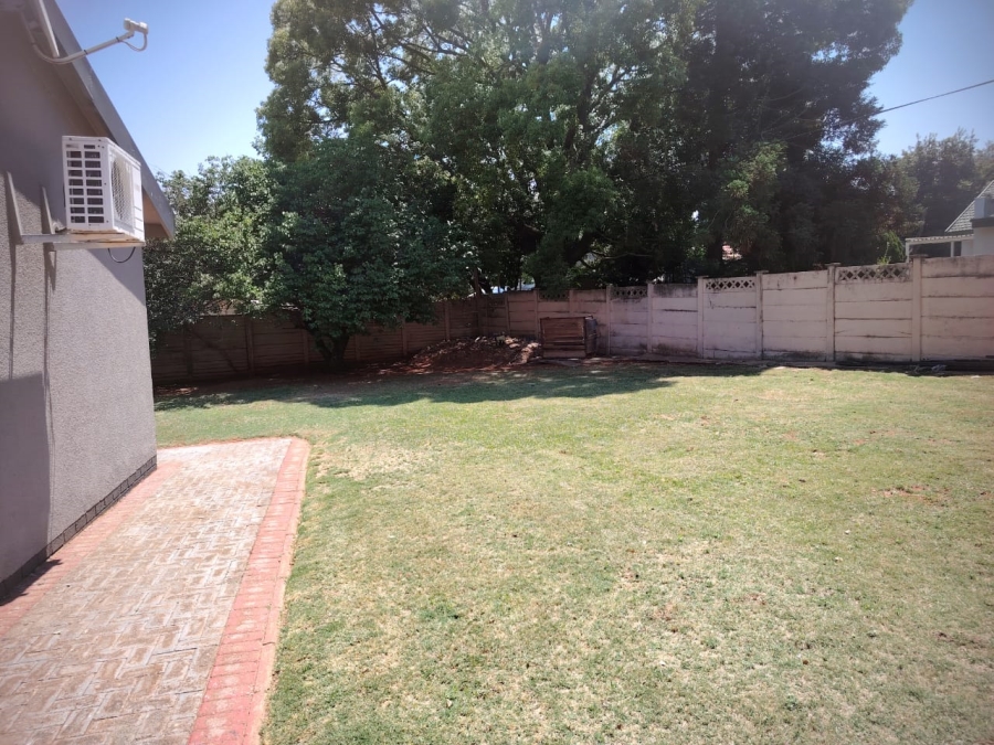 4 Bedroom Property for Sale in Greenhills Gauteng