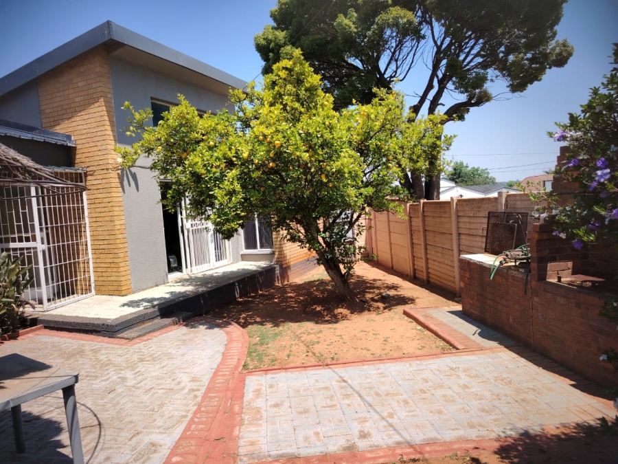 4 Bedroom Property for Sale in Greenhills Gauteng