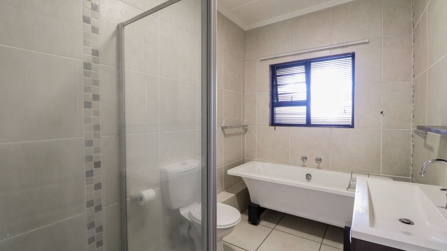 2 Bedroom Property for Sale in Douglasdale Gauteng