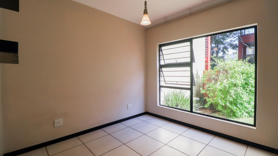 2 Bedroom Property for Sale in Douglasdale Gauteng