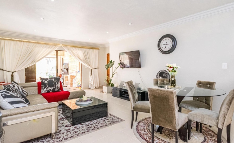 3 Bedroom Property for Sale in Ruimsig Gauteng