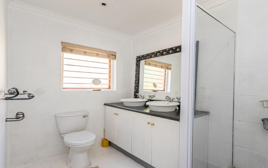 3 Bedroom Property for Sale in Ruimsig Gauteng