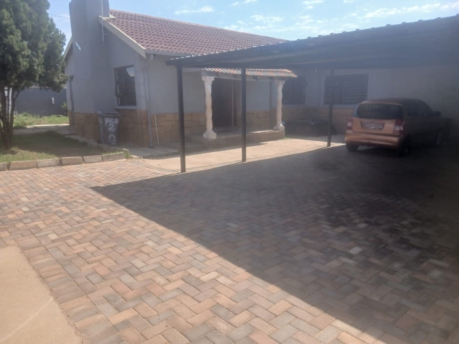3 Bedroom Property for Sale in Toekomsrus Gauteng