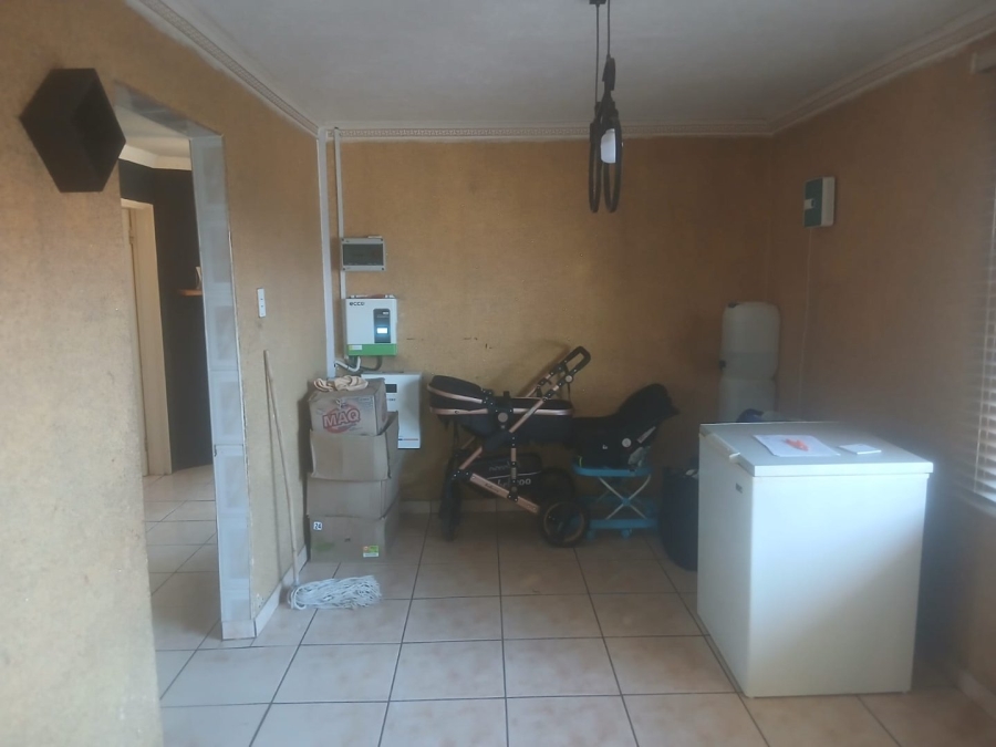 3 Bedroom Property for Sale in Toekomsrus Gauteng