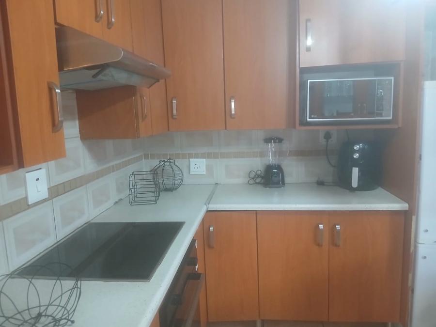 3 Bedroom Property for Sale in Toekomsrus Gauteng