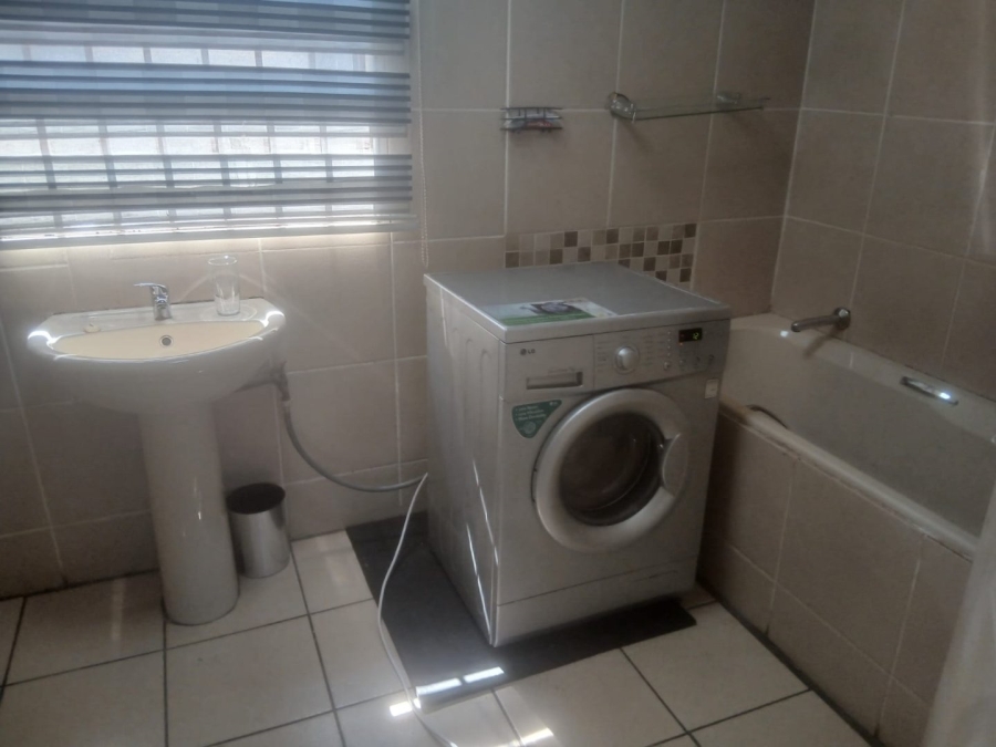 3 Bedroom Property for Sale in Toekomsrus Gauteng