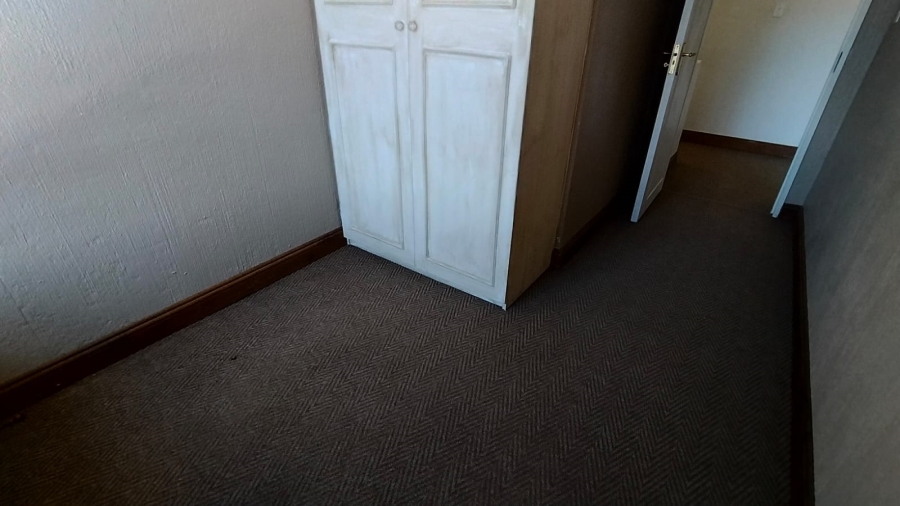 2 Bedroom Property for Sale in Constantia Kloof Gauteng