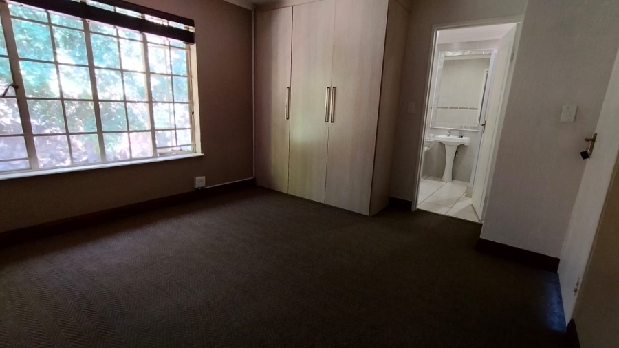2 Bedroom Property for Sale in Constantia Kloof Gauteng