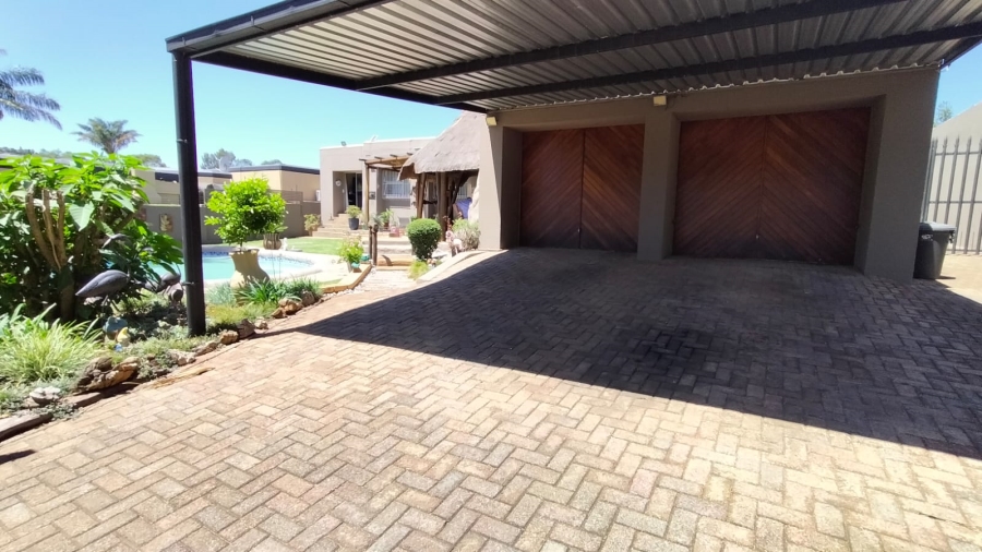 4 Bedroom Property for Sale in Rangeview Gauteng
