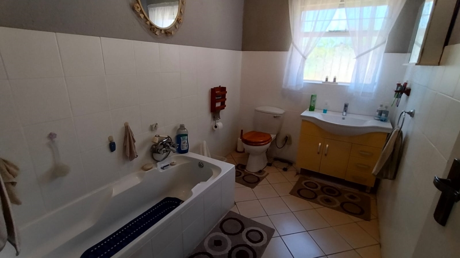 4 Bedroom Property for Sale in Rangeview Gauteng