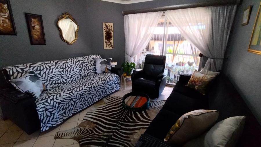 4 Bedroom Property for Sale in Rangeview Gauteng