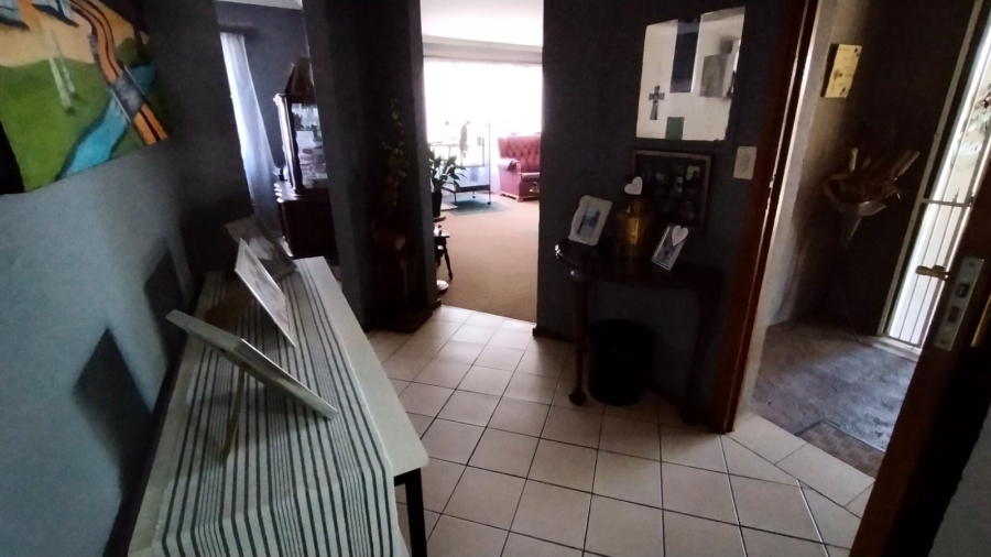 4 Bedroom Property for Sale in Rangeview Gauteng