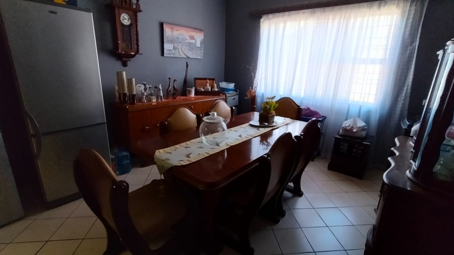 4 Bedroom Property for Sale in Rangeview Gauteng