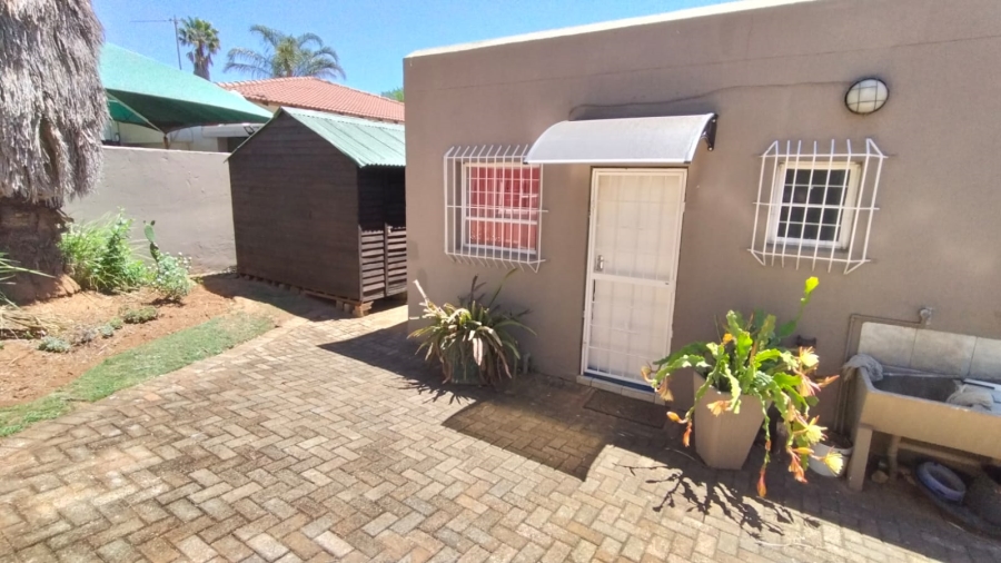 4 Bedroom Property for Sale in Rangeview Gauteng