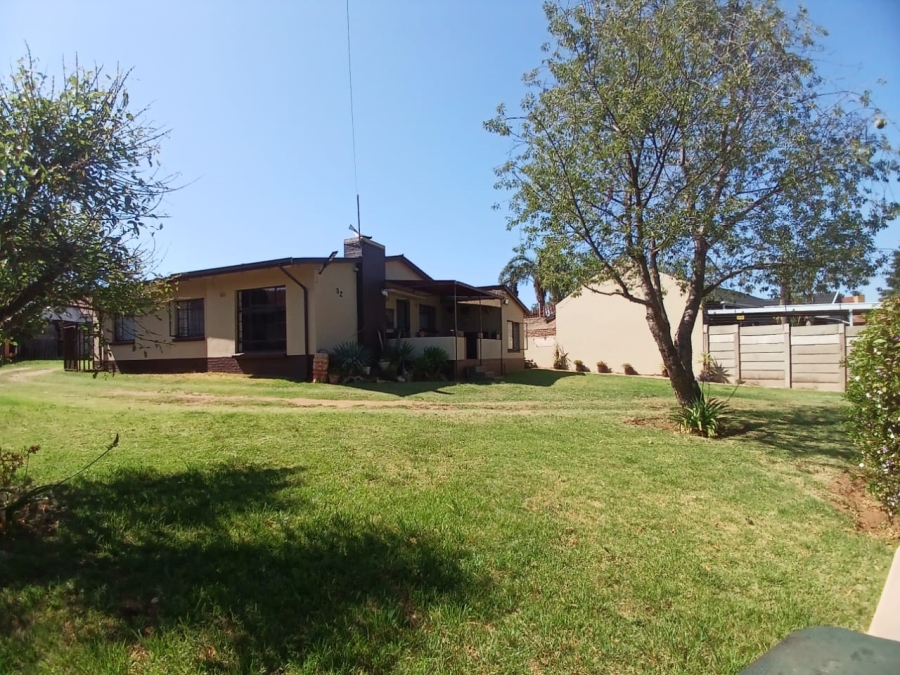 4 Bedroom Property for Sale in Mindalore Gauteng