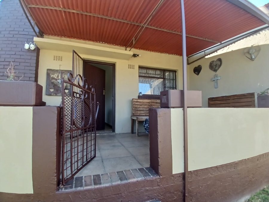 4 Bedroom Property for Sale in Mindalore Gauteng
