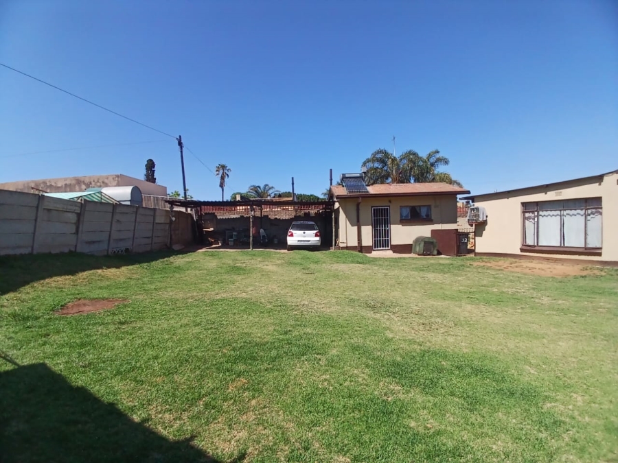 4 Bedroom Property for Sale in Mindalore Gauteng