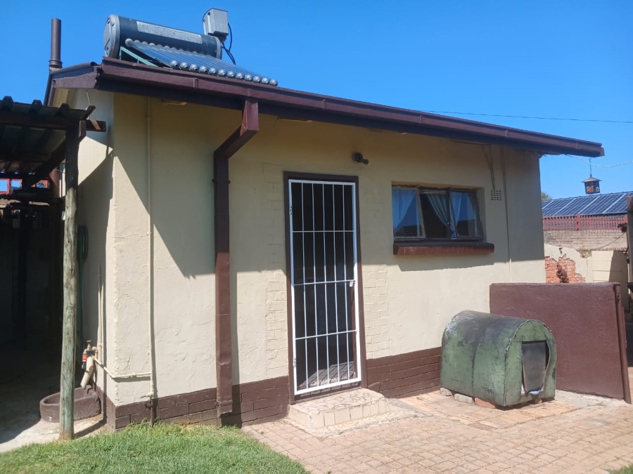 4 Bedroom Property for Sale in Mindalore Gauteng