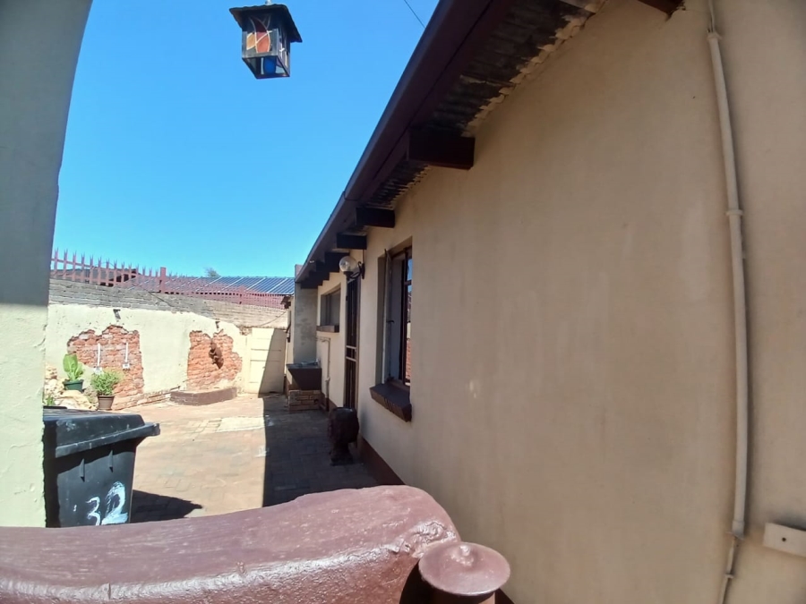 4 Bedroom Property for Sale in Mindalore Gauteng