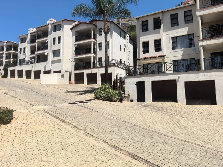 2 Bedroom Property for Sale in Constantia Kloof Gauteng