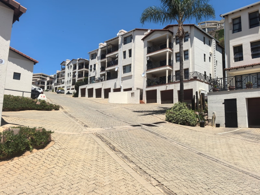 2 Bedroom Property for Sale in Constantia Kloof Gauteng