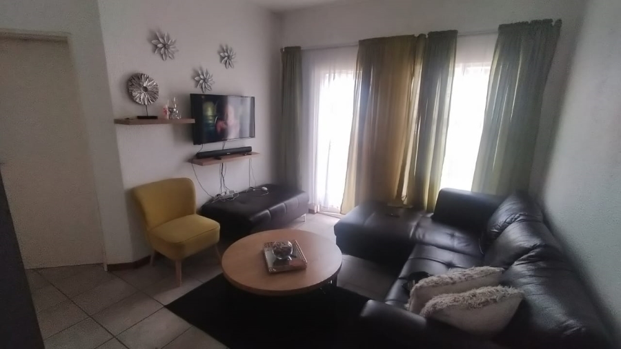 2 Bedroom Property for Sale in Aureus Gauteng