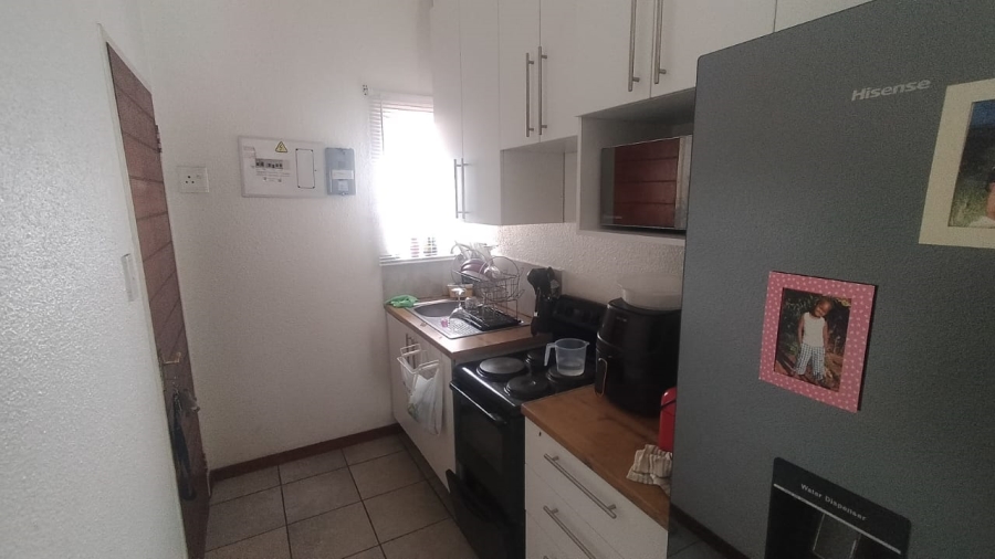 2 Bedroom Property for Sale in Aureus Gauteng