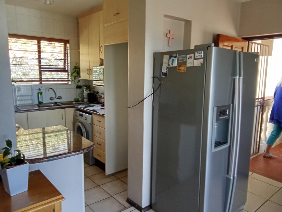 2 Bedroom Property for Sale in Constantia Kloof Gauteng