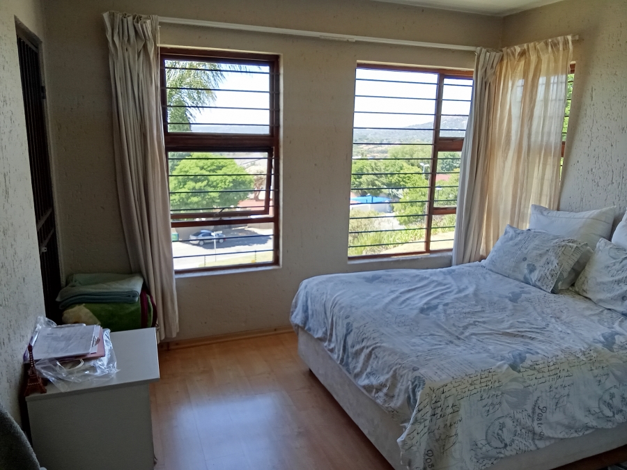2 Bedroom Property for Sale in Constantia Kloof Gauteng
