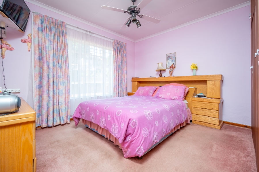 3 Bedroom Property for Sale in Rangeview Gauteng