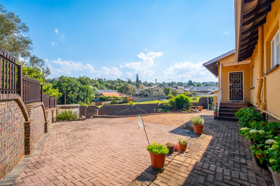 3 Bedroom Property for Sale in Rangeview Gauteng