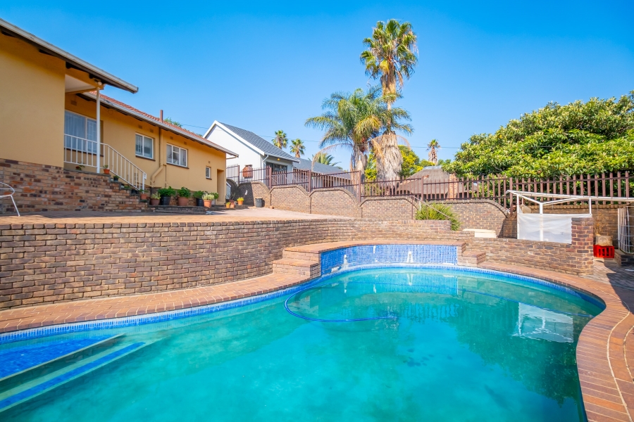 3 Bedroom Property for Sale in Rangeview Gauteng