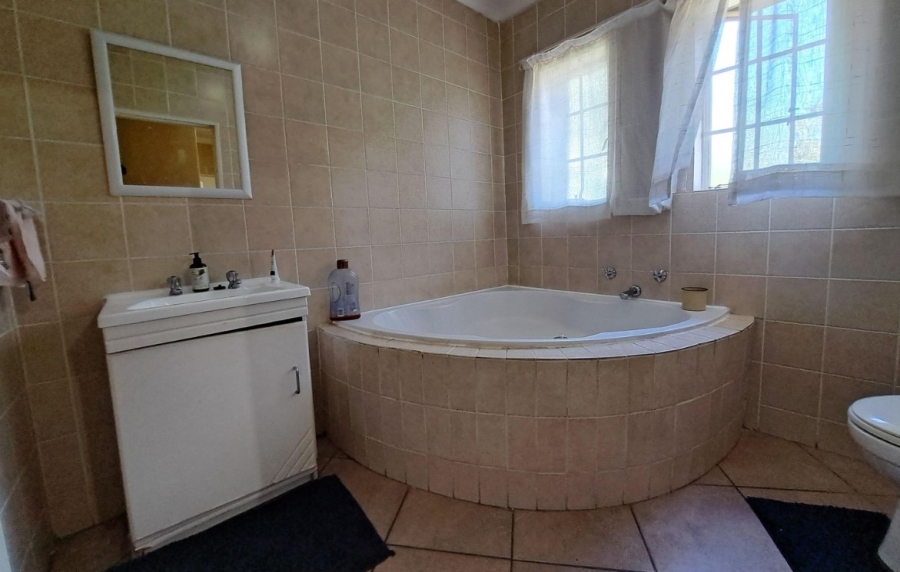 3 Bedroom Property for Sale in Willowbrook Gauteng