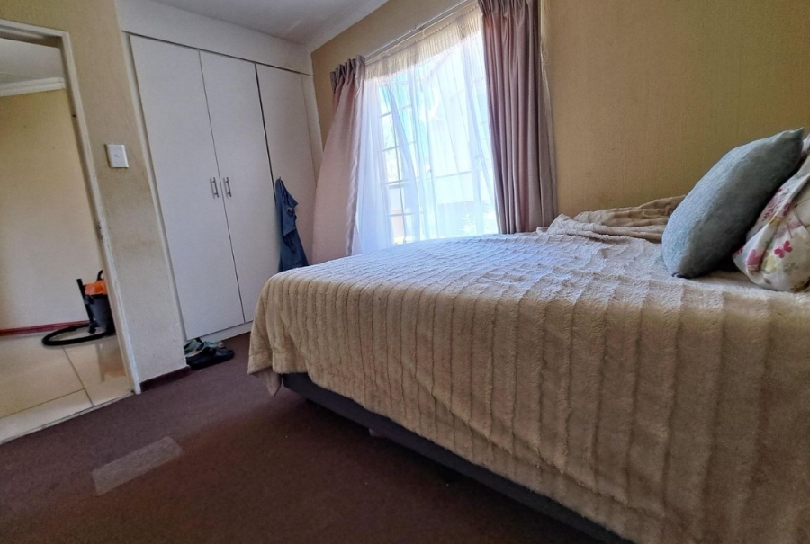 3 Bedroom Property for Sale in Willowbrook Gauteng