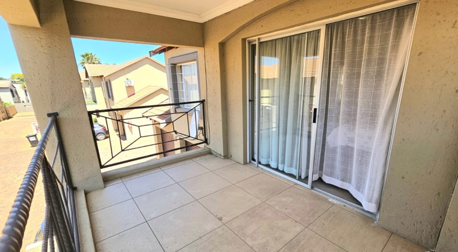 3 Bedroom Property for Sale in Willowbrook Gauteng