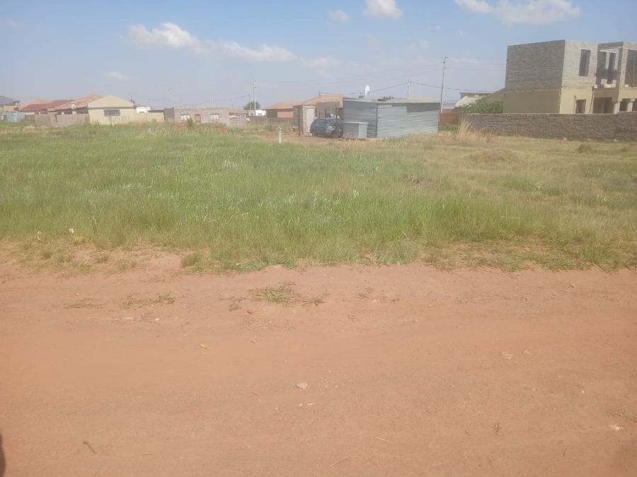 0 Bedroom Property for Sale in Mohlakeng Gauteng