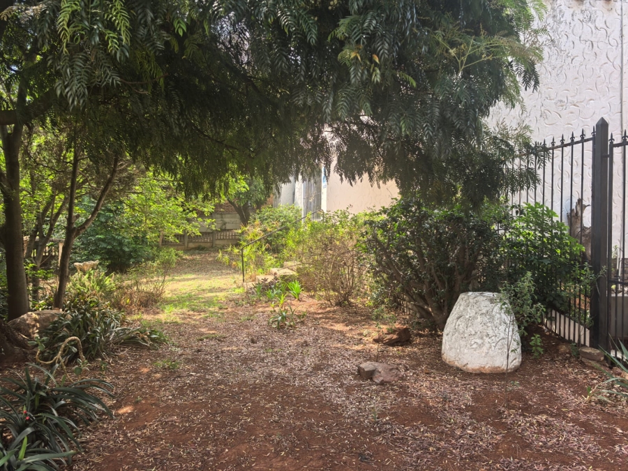 4 Bedroom Property for Sale in Wilro Park Gauteng