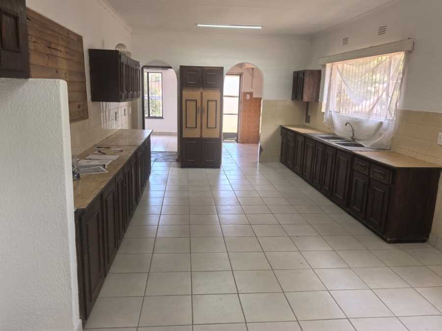 4 Bedroom Property for Sale in Wilro Park Gauteng
