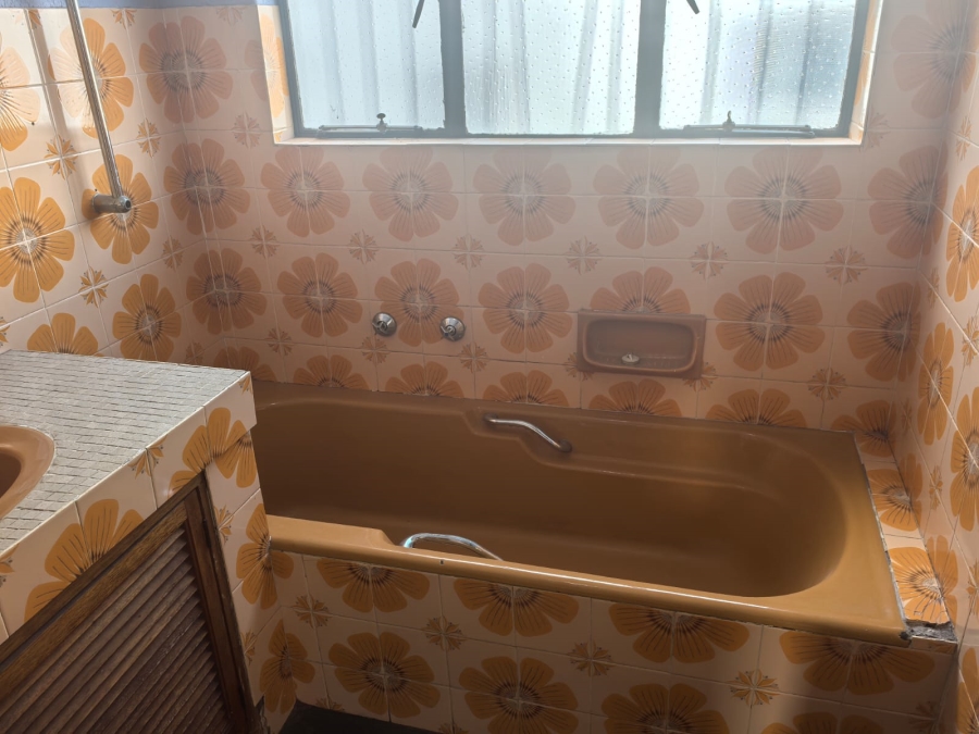 4 Bedroom Property for Sale in Wilro Park Gauteng