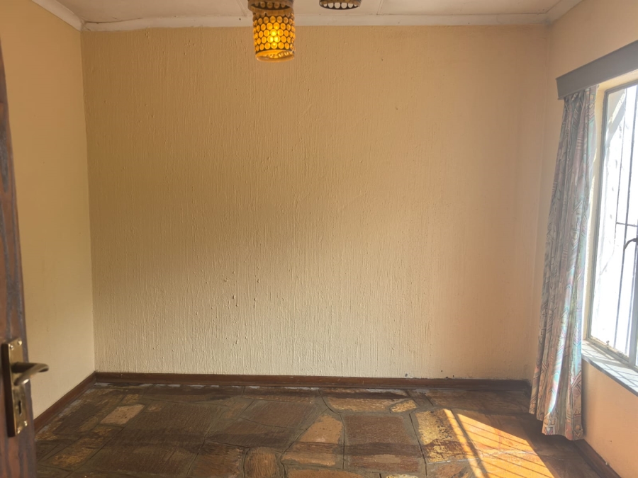 4 Bedroom Property for Sale in Wilro Park Gauteng
